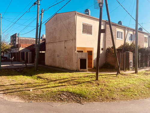 Imagen 3 de 16 de Duplex En Venta En La Plata