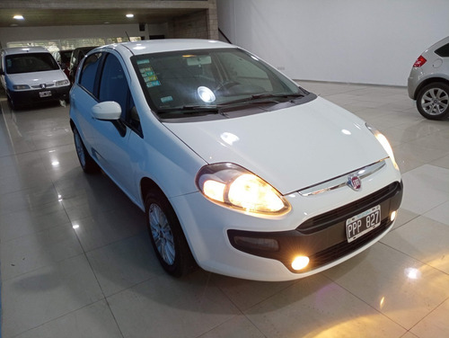 Imagen 11 de 23 de Fiat Punto Attractive 2016 1.4