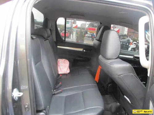 Toyota Hilux 4x4 2.4 At Aa