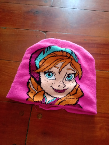 Gorro Fucsia Lana Princesa Detalle