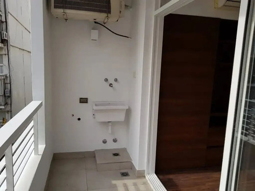 Impecable Monoambiente + Balcón Muy Luminoso