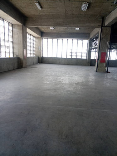 Imagen 27 de 30 de Alquiler De Planta Comercial En Edificio Boleita Sur