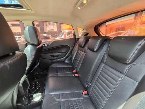 Ford Fiesta 1.6 Titanium Aut 2014