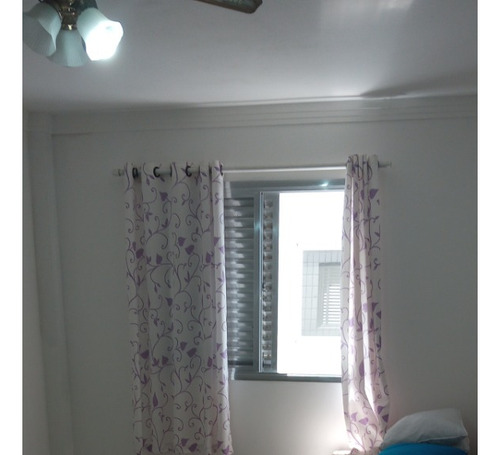 Apartamento De 1 Dormitório. Prédio Com Elevadores. No Centro Do Bairro!!