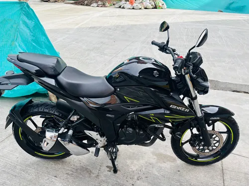 Moto Gixcer 155 Fi Abs
