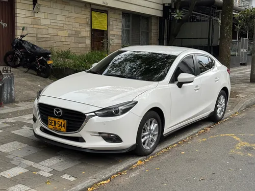 Mazda 3 2.0 Touring At