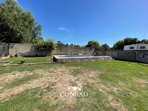 La Granja - Casa En Venta De Cuatro Dormitorios Con Pileta