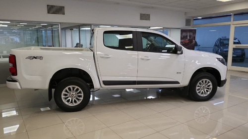 Imagen 3 de 25 de Chevrolet S10 Cd Lt 4x4 0km Patentado Sin Rodar 2022 As Br*