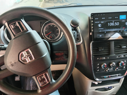 Dodge Grand Caravan 2011