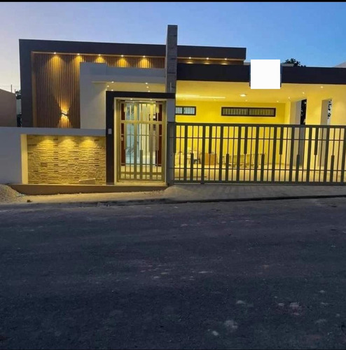 Casa En Venta Ubicada En El Residencial Los Lirios 