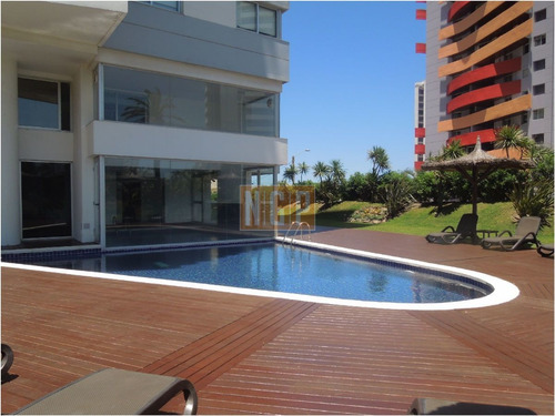 Imagen 17 de 21 de Av Chiverta Piso Alto Gran Vista Al Mar Venta