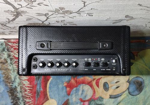 Fender Mustang I V2 20w - Willaudio (Usado)