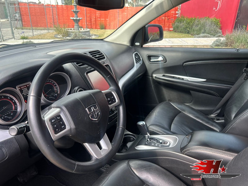 Dodge Journey 2.4 Sxt 7 Pasajeros Plus At