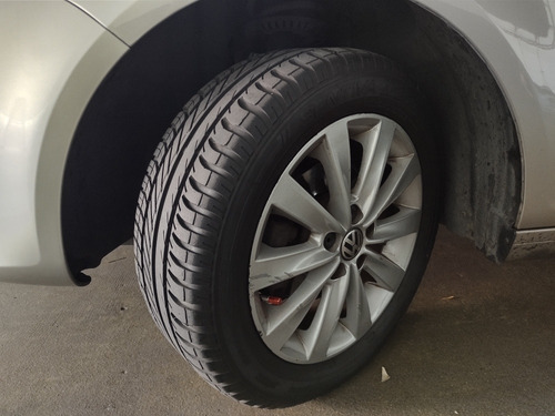 Volkswagen Suran 1.6 Trendline 11b 2012