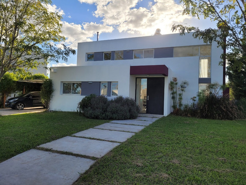 Venta De Casa En San Matias Área 4