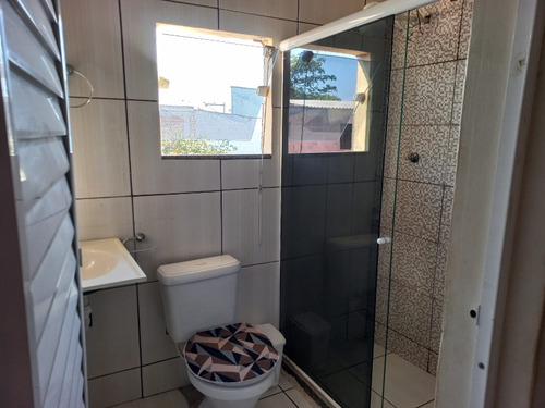 Vendo Duas Casas, Com Entradas Independentes