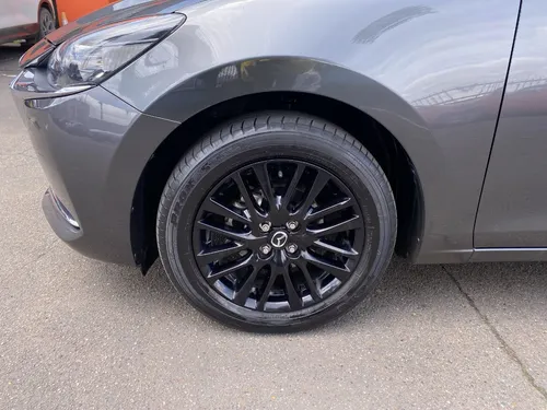 Mazda 2 1.5 Touring Carbon Edition