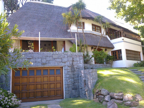 Casa En Nuevo Cantegril - Punta Del Este