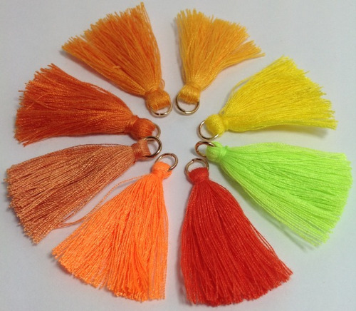 Imagen 4 de 10 de Borlas Polyester 3cm (50 Piezas)