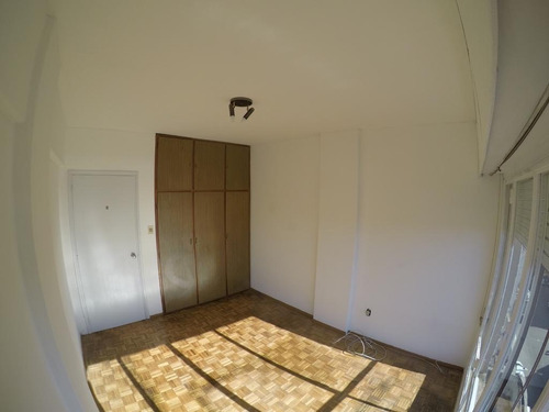 Apartamento Un Dormitorio Al Frente, Luminoso, Impecable,