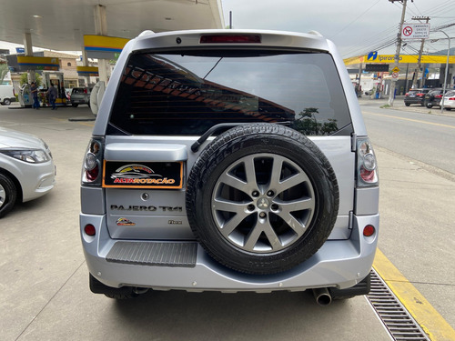 Mitsubishi Pajero TR4 2.0 4x2 Flex Aut. 5p