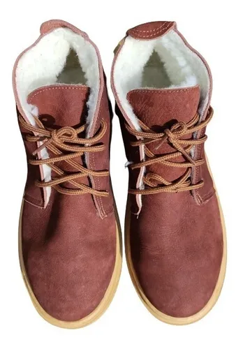 Bota com best sale pelego