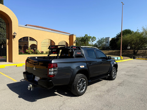 Mitsubishi L200 2.4 Cd Gls 4X4 At