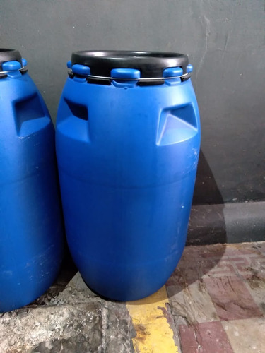 Tambores Plásticos 200l Con Tapa Y Zuncho (Usado)