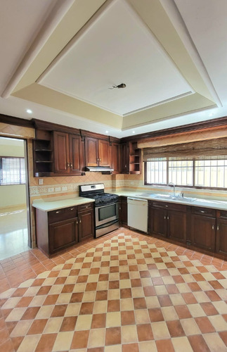 Imagen 8 de 8 de Alquilo En Piantini Hermoso Y Privado Apartamento Piso 5