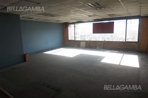 Imagen 4 de 11 de Propiedad Comercial Y/o Industrial Desarrollada En Dos Plantas.