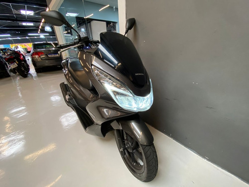 Imagem 2 de 7 de Honda Pcx 150 2016 Scooter Econômica 18x Cartão