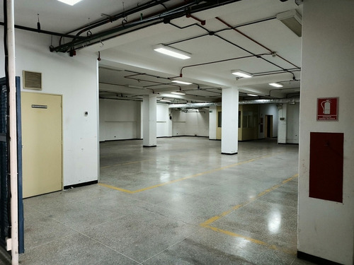 Imagen 8 de 13 de En Venta Linda Planta Industrial, Local, Oficina,deposito Boleita Sur