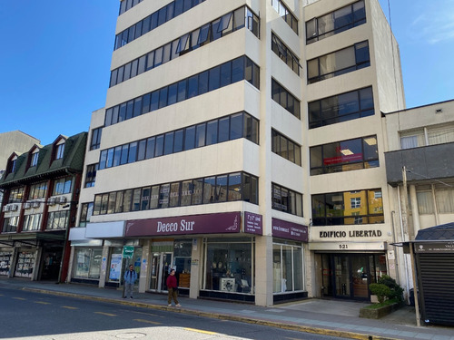 Oficina De 50 M2, 5 Privados , Calle Independencia, Valdivia