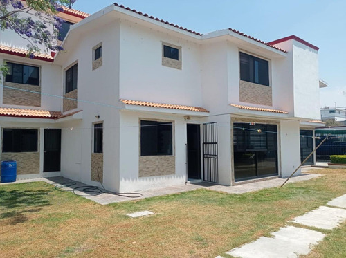 Casa En Venta En Lomas De San Esteban / Texcoco