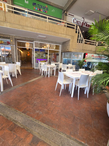 Venta Fondo De Comercio De Restaurante En Alto Prado, Listo Para Operar Con Permiso De Licores (a.v)