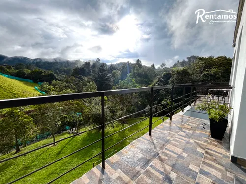 Casa En Venta En Alto Del Escobero. Cod V775211
