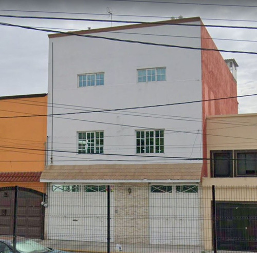 Casa En Venta Calendula # 122, Col. Xotepingo, Alc. Coyoacan, Cp. 04610   Mlrc77