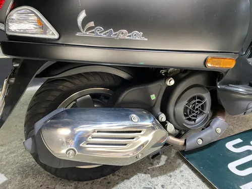 Piaggio Vespa Vxl150 Abs Negra 2023 2.900 Kms
