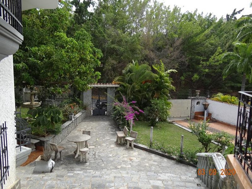 Imagen 2 de 14 de Amplia Y Hermosa Casa En La Viña