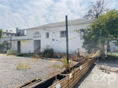 Oficinas / Centro Médico En Arriendo Las Lilas