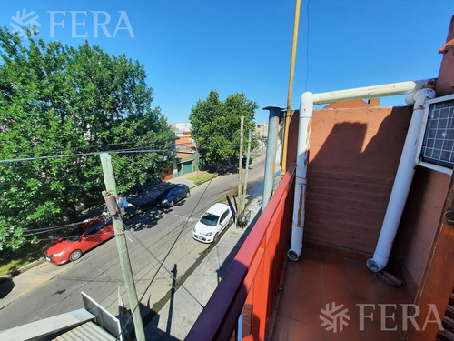 Venta De Casa De 5 Ambientes Con Cochera Y Local En Lanús Oeste