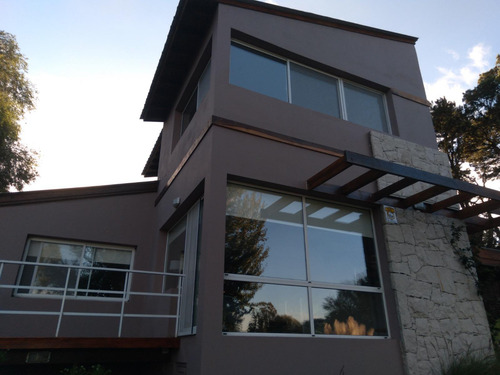 Casa En Venta - 3 Dormitorios 2 Baños - 605mts2 - Sierra De Los Padres