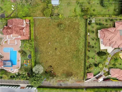 Lote y casalote en venta