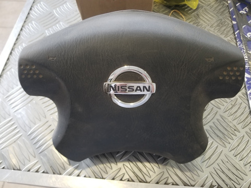 Tapa Centro De Volante Nissan Np300 Usada