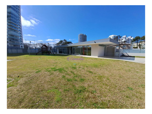 Imagen 21 de 30 de Alquiler Temporario Apartamento De 2 Dormitorios En Miami Bv. Playa Mansa, Punta Del Este .