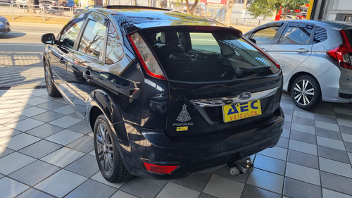 Ford Focus Focus Hatch Ghia 2.0 16V Duratec (Aut)