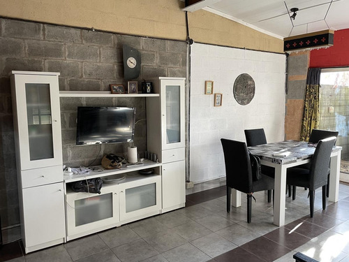 Imagen 3 de 19 de Venta Casa Con 2 Departamentos A Mts Del Acceso Oeste - La Reja Norte