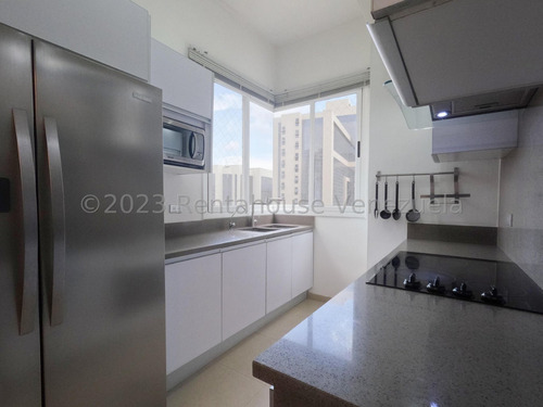 José Trivero Vende Espectacular Apartamento Ubicado En El Este De Barquisimeto, Exclusivo Conjunto Residencial. Cuenta Con 122mts