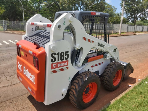 Imagem 1 de 10 de Mini Carregadeira Bobcat S185 Ano 2009 - Com Garantia