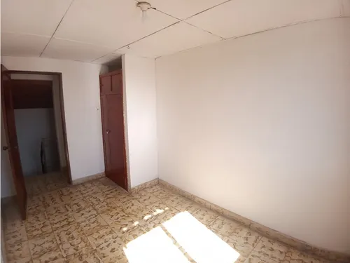 Vendo Casa De Dos Niveles En Los Nogales.